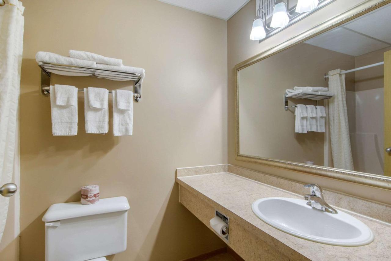 Econo Lodge Реджайна Екстер'єр фото