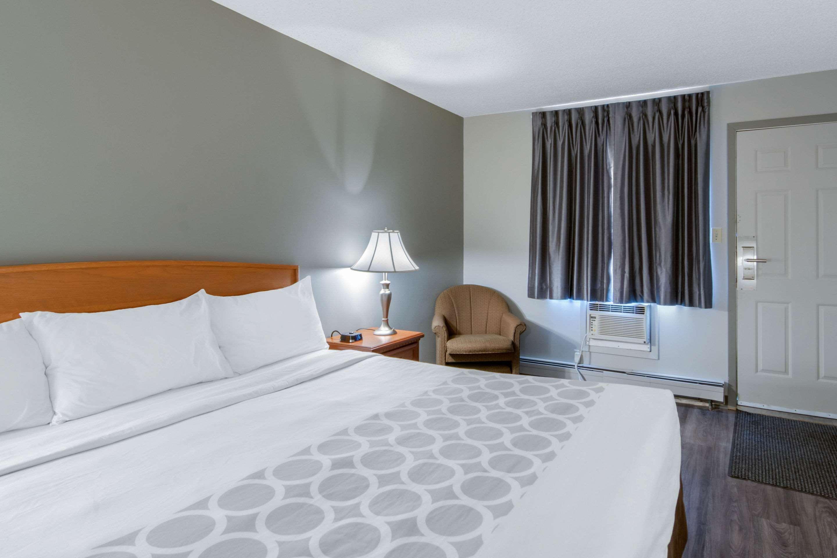 Econo Lodge Реджайна Екстер'єр фото