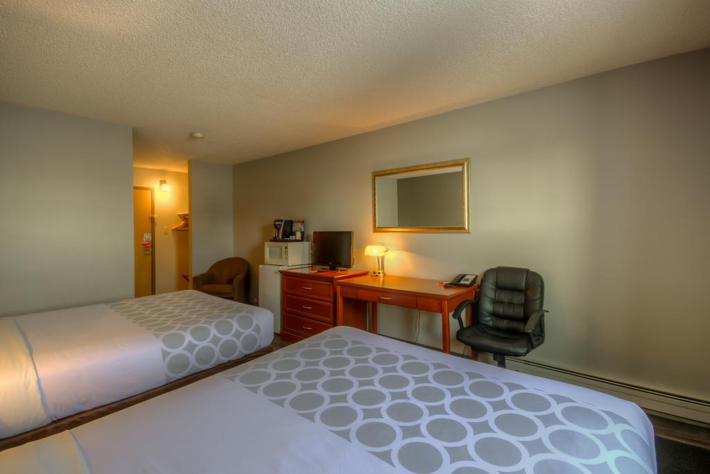 Econo Lodge Реджайна Екстер'єр фото