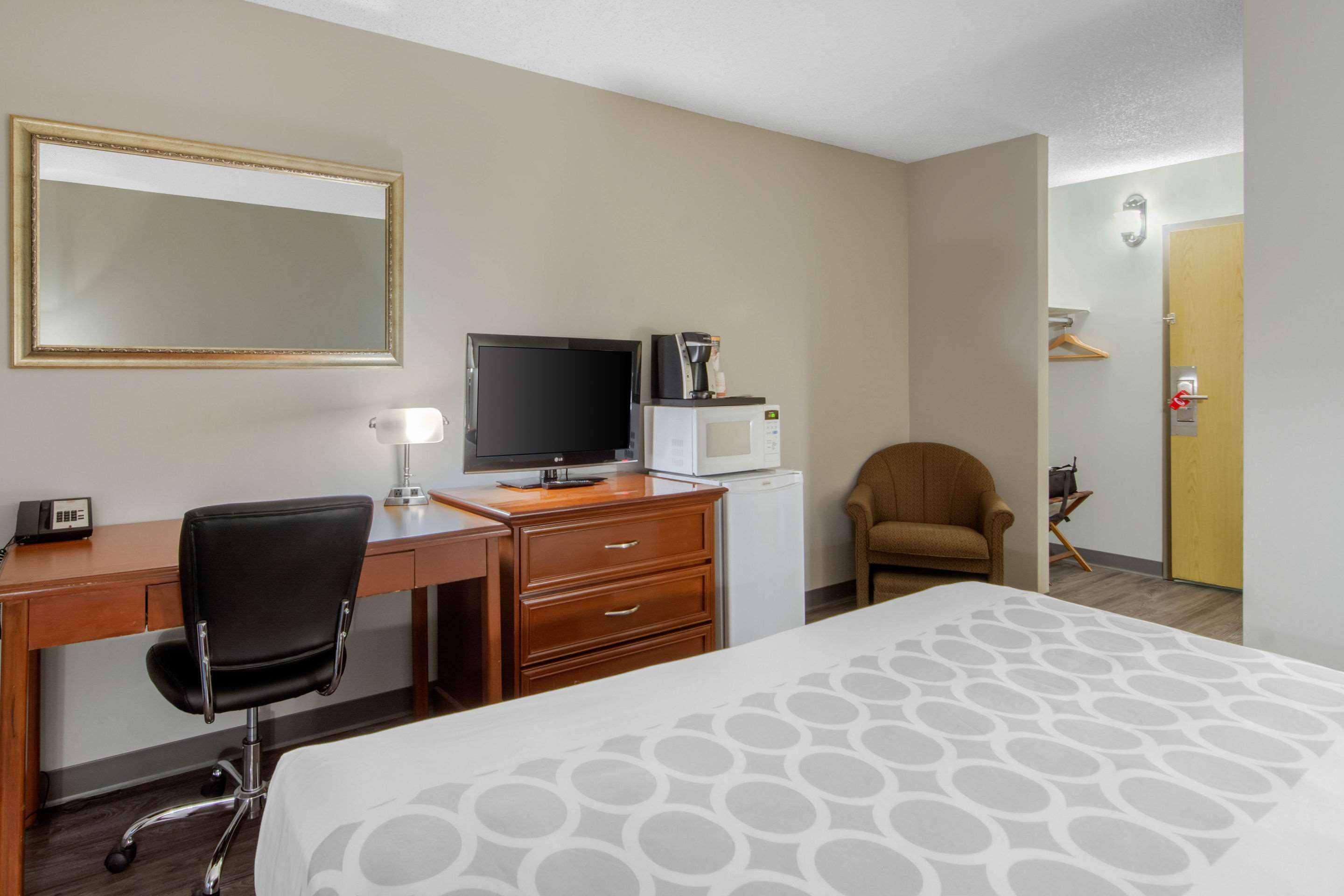Econo Lodge Реджайна Екстер'єр фото