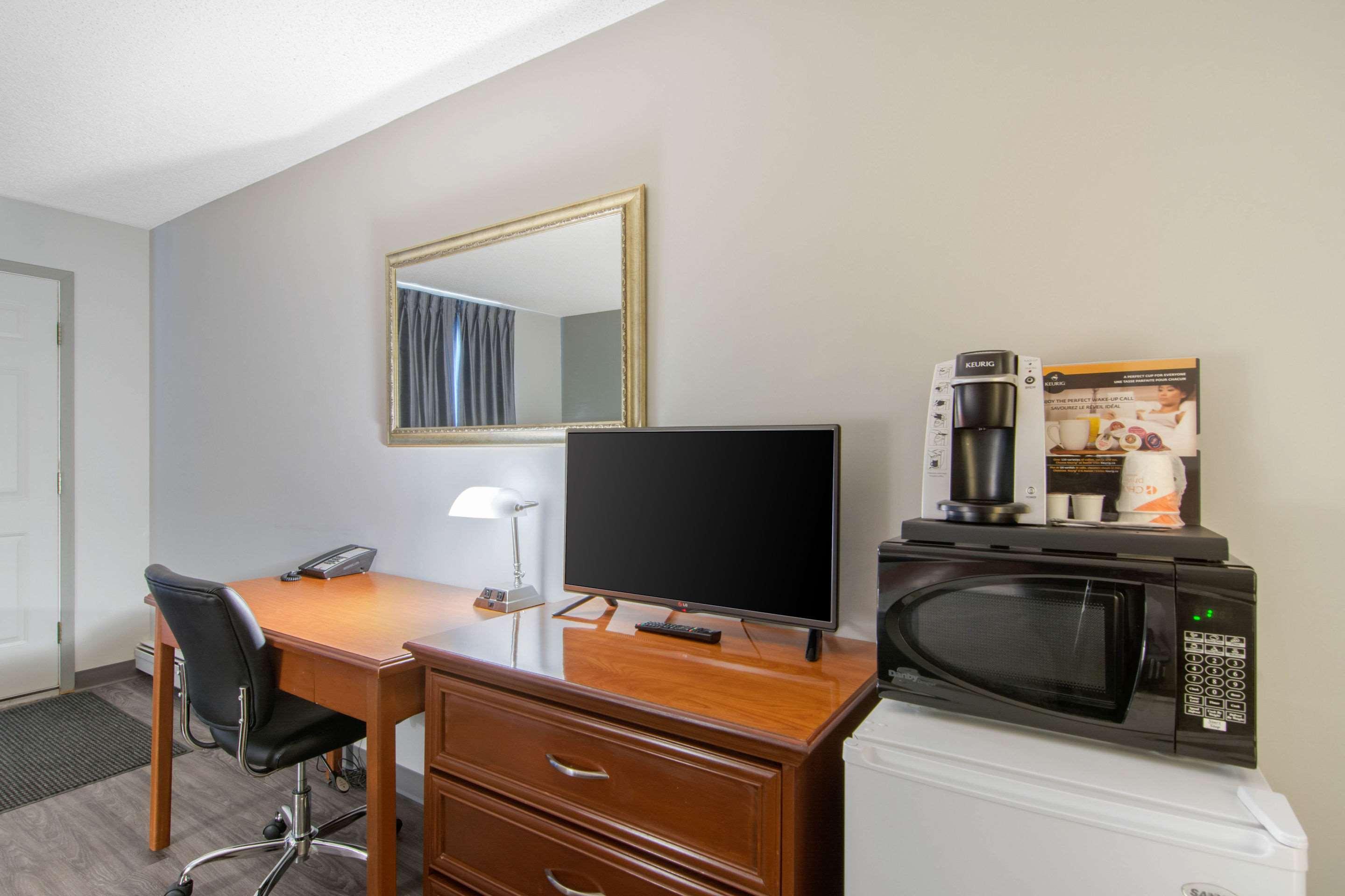 Econo Lodge Реджайна Екстер'єр фото