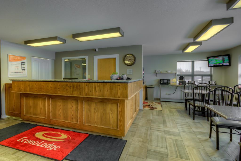 Econo Lodge Реджайна Екстер'єр фото