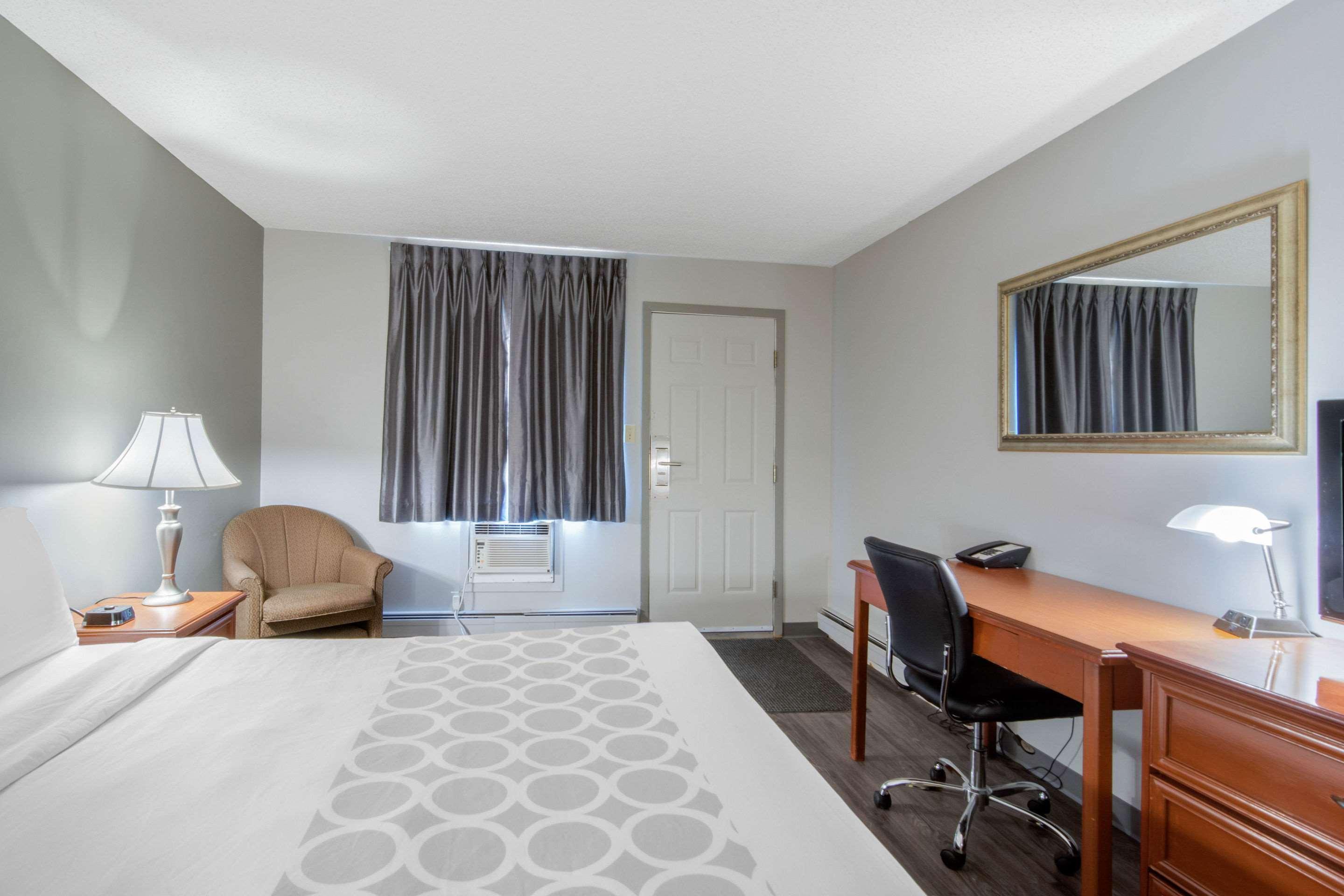 Econo Lodge Реджайна Екстер'єр фото