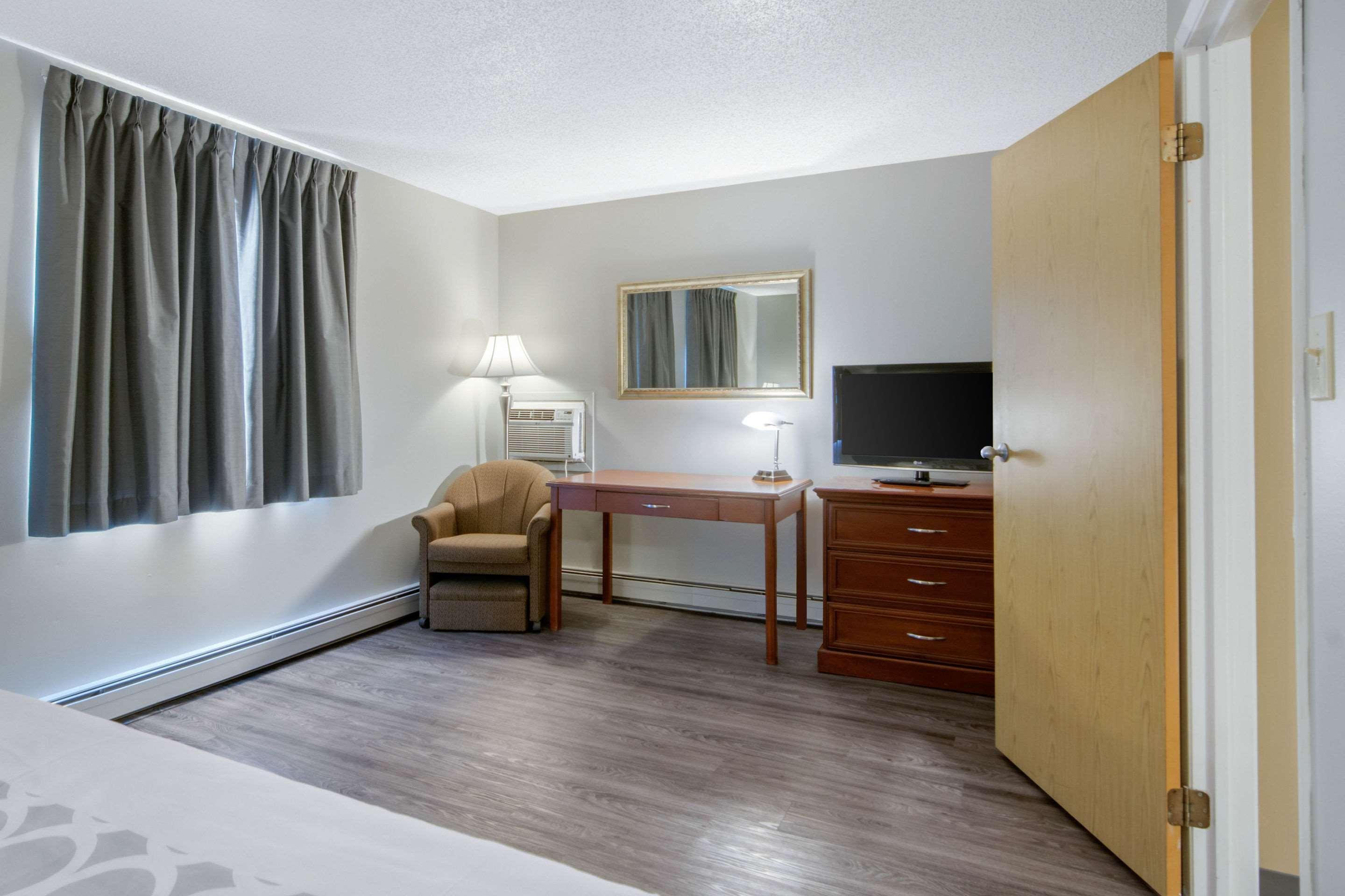 Econo Lodge Реджайна Екстер'єр фото