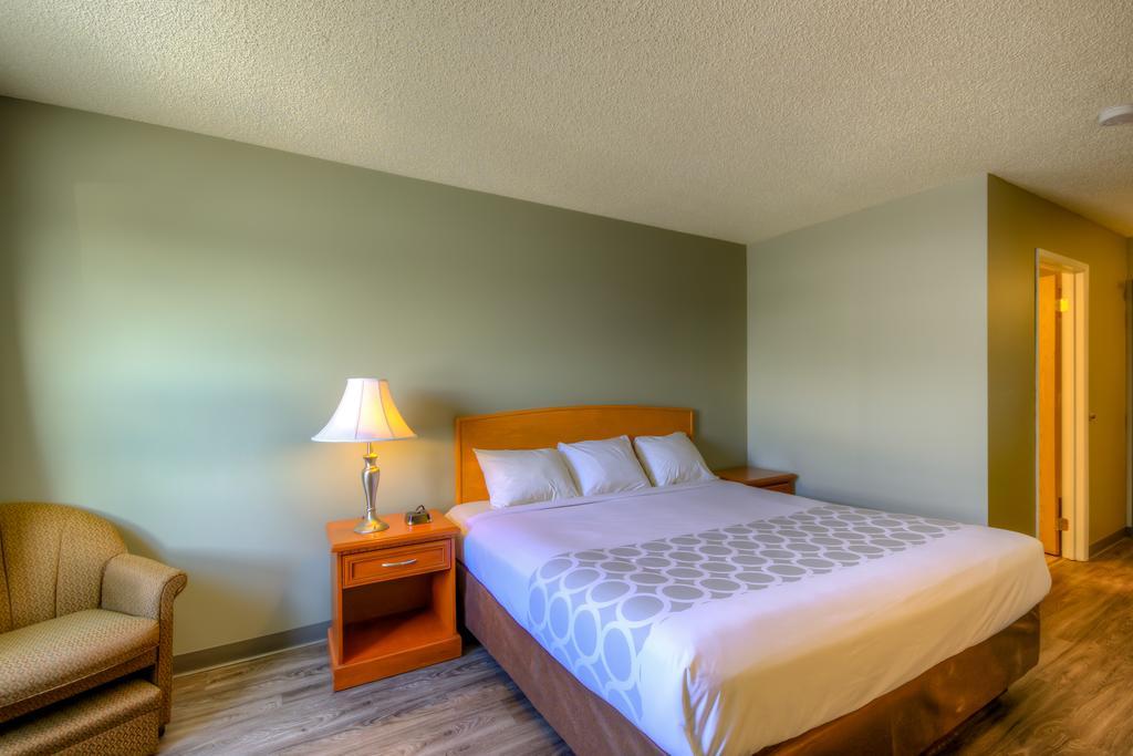 Econo Lodge Реджайна Екстер'єр фото